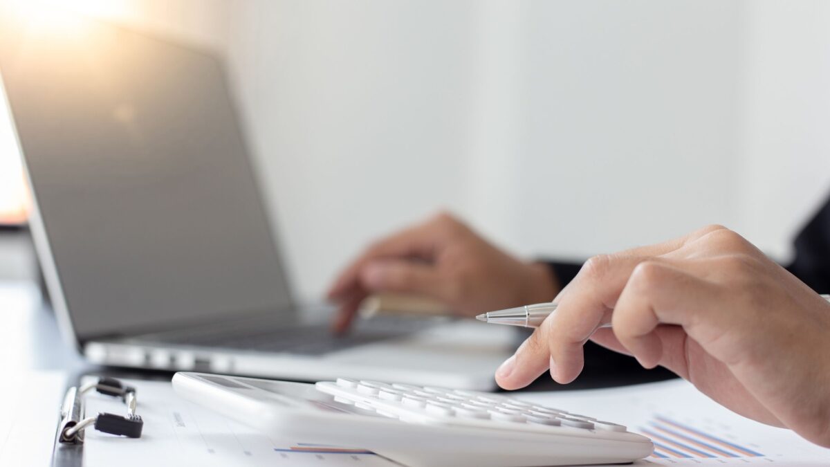 8 Reasons Why It’s Time to Hire an Accountant for Your Small Business