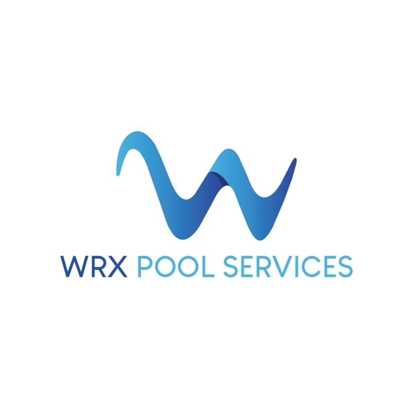 When to hire professionals for pool cleaning