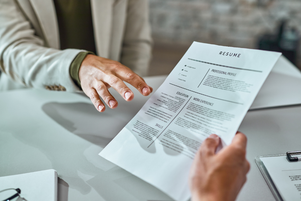 Stand Out Fast with Human-Powered Resume Making Services