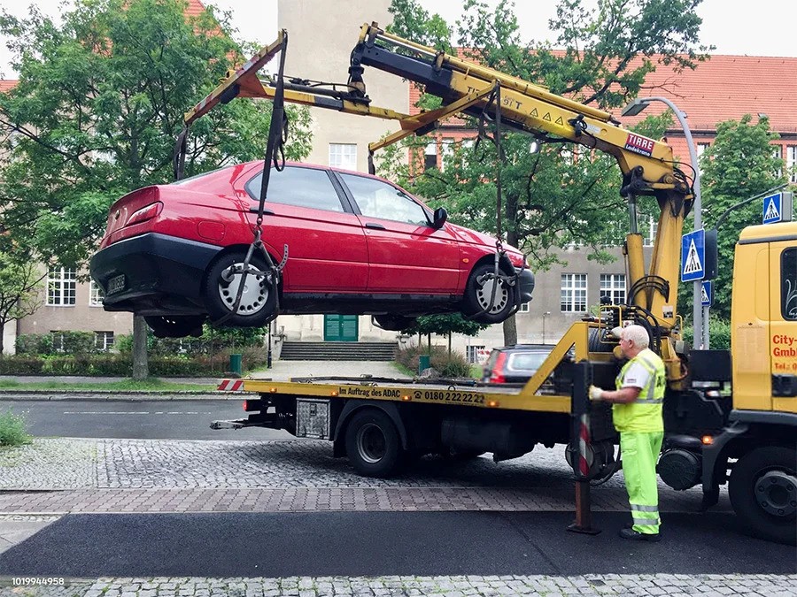 When Should You Request Car Towing Centennial Co for Help?