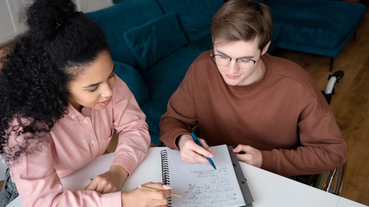 How Can UK Students Overcome Economics Dissertation Challenges