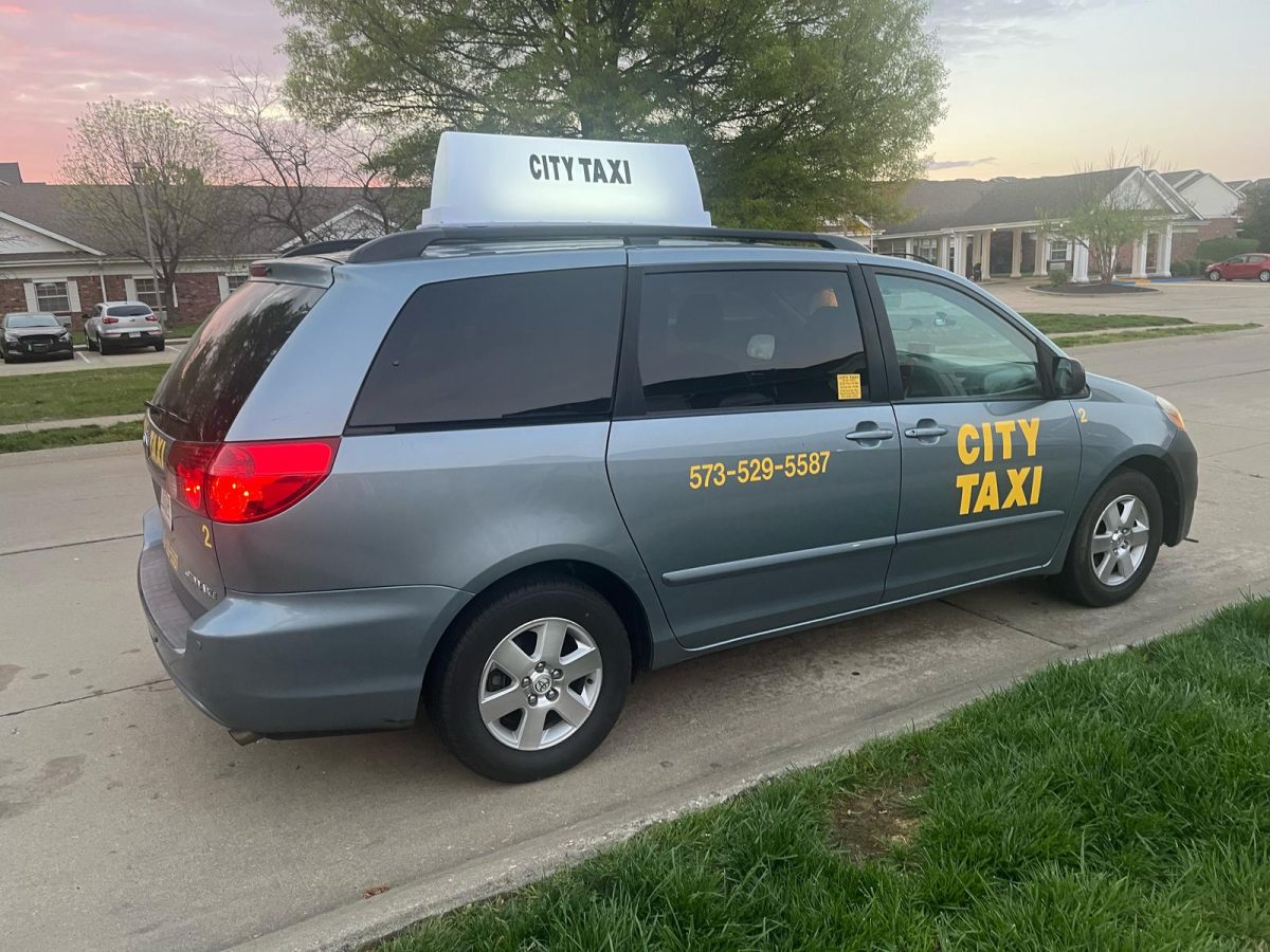 How Can a Cou Airport Taxi Help You Reach Destinations Faster?