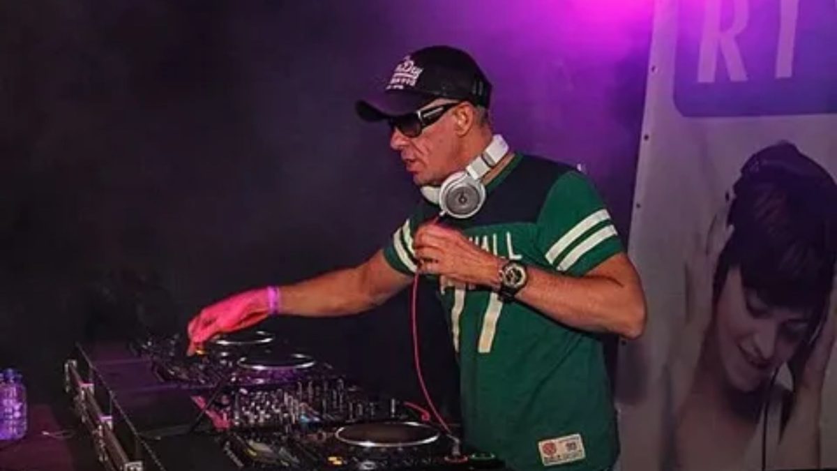 How Do DJ Services in Ontario Transform Wedding Nights?