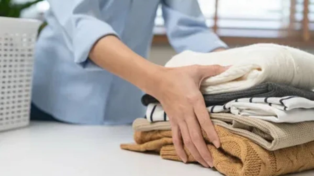 Why choose a wash and fold laundry service for your clothes?