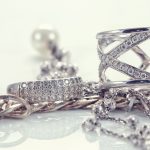 Tips-for-Buying-Silver-Jewellery-Online.jpg
