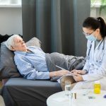 Doctor-at-home-in-Dubai.jpg