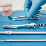 set-metal-medical-equipment-tools-dental-care.webp
