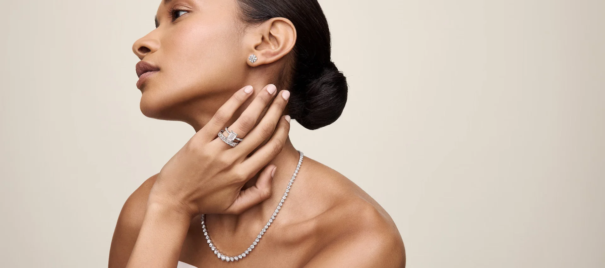 How to Style Diamond Stud Earrings for Everyday Elegance