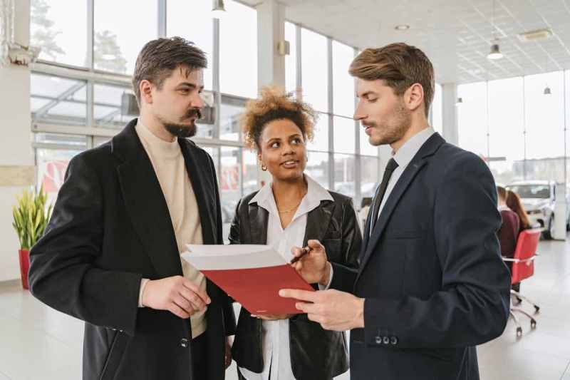 What Does a Corporate Finance Advisor Do During Capital Raising What Does a Corporate Finance Advisor Do During Capital Raising