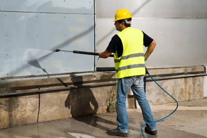 Safe Pressure Washing Techniques for Santa Rosa Homes