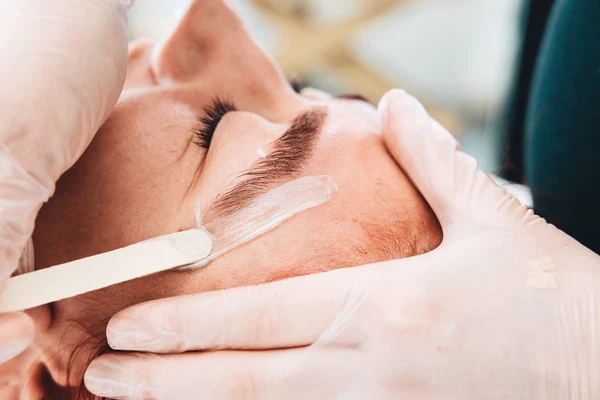 A Simple Guide to Beautifully Defined Brows A Simple Guide to Beautifully Defined Brows