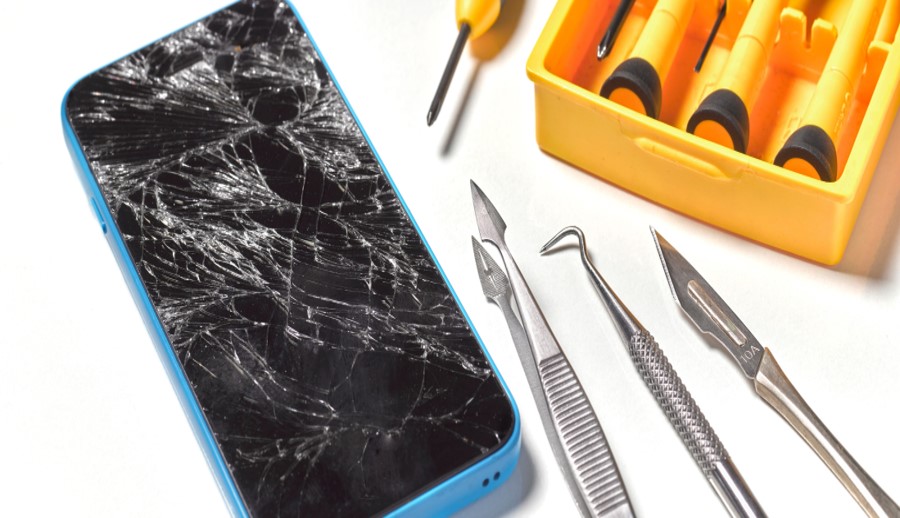 Seven Mistakes to Avoid After Damaging Your iPhone