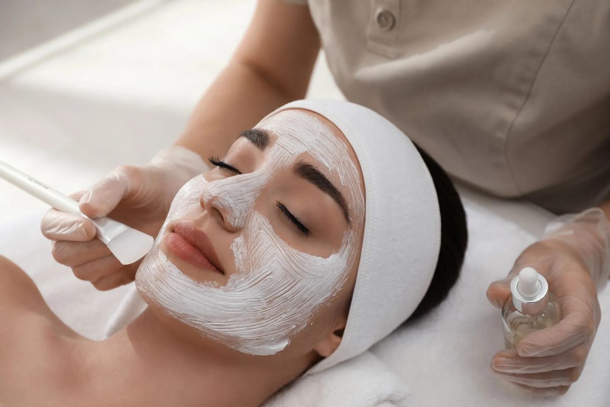 Chemical Peels In Islamabad: Questions to Ask During Your Consultation