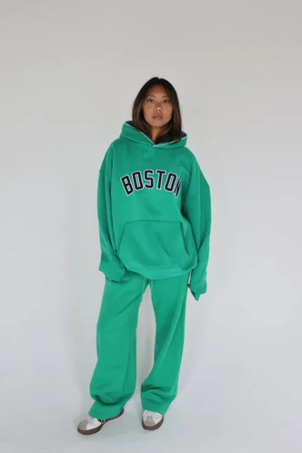 How Everyday Streetwear Combines Comfort, Functionality, and Style How Everyday Streetwear Combines Comfort, Functionality, and Style
